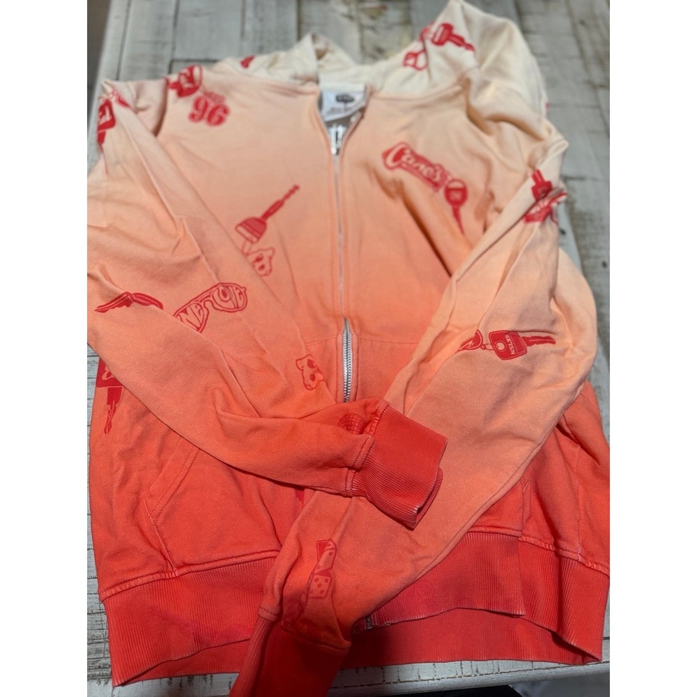 Raising‎ Canes hoodie